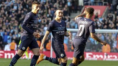 Manchester City finish with a flourish to see off Southampton