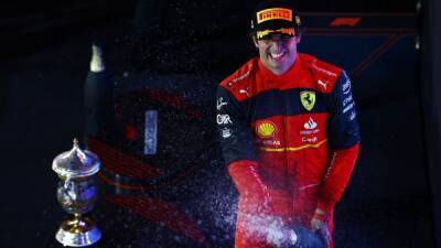 Carlos Sainz - Mattia Binotto - F1 | La renovación de Sainz, hecha - en.as.com