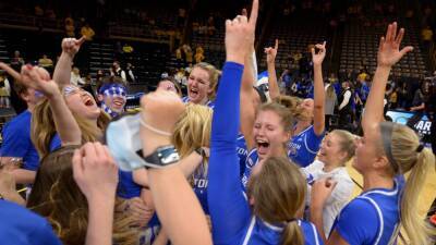 Caitlin Clark - Women's NCAA tournament 2022 - How the Creighton Bluejays upset the Iowa Hawkeyes and Caitlin Clark - espn.com - state Iowa - state Colorado - county Clark