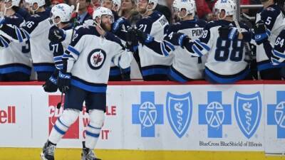 Harkins, Connor's big nights lead Jets to victory over Chicago in high-scoring affair