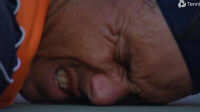 El gesto de dolor de Rafa mientras le tratan: durísimo - en.as.com - Madrid - India