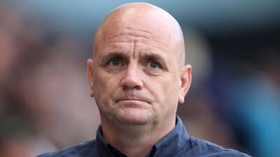 Richard Agar steps down as Leeds head coach