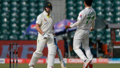 David Warner - Steve Smith - Shaheen Afridi - Pakistan fast bowlers fight back in third Test against Australia - thenationalnews.com - Australia - Pakistan
