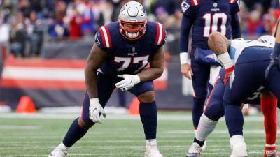 Offensive tackle Trent Brown agrees to two-year deal to return to New England Patriots