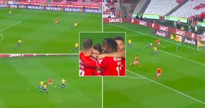 Jurgen Klopp - Rafa Silva - Nelson Verissimo - Benfica's Rafa Silva showed off his terrifying pace to score solo goal v Estoril - givemesport.com - Manchester - Portugal -  Lisbon