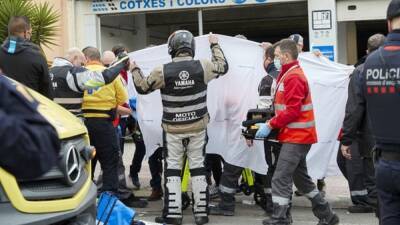 Colbrelli, en ambulancia tras desplomarse al cruzar la meta - en.as.com - Bahrain