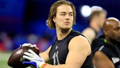Kenny Pickett's hand size increases by eighth of an inch from NFL combine to Pittsburgh Panthers' pro day
