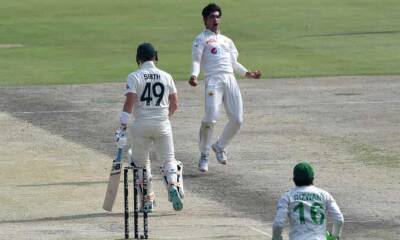 Usman Khawaja and Steve Smith steady Australia in third Test against Pakistan