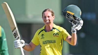 Cricket World Cup: Australia beat South Africa for sixth win in a row