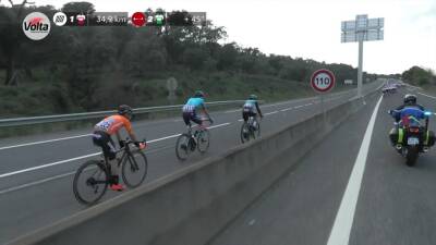 'When are they going to climb over?' - Nightmare as cyclists end up on wrong side of road at Volta a Catalunya