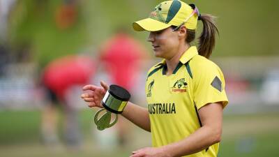 Ellyse Perry in doubt for Australia's cricket World Cup match against Bangladesh with back soreness