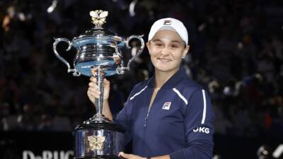 'What a player' - Ashleigh Barty announces shock retirement from tennis aged 25 - Sports world reacts