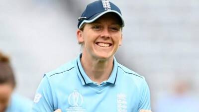 Heather Knight - Katherine Brunt - Cricket World Cup: No England complacency against Pakistan - Heather Knight - bbc.com - South Africa - New Zealand - India - Bangladesh - Pakistan