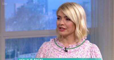 Holly Willoughby sparks divide as she makes return to ITV This Morning in 'nightie'