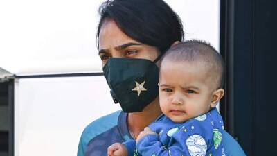 Cricket World Cup: Bismah Maroof and baby Fatima star in New Zealand