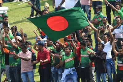 Crowds make hay in Centurion sunshine as stadiums slowly return to old order - news24.com - South Africa - Bangladesh - county Park