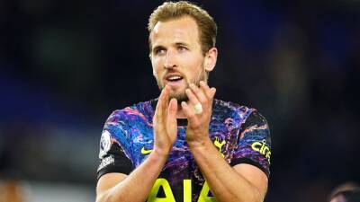 Harry Kane shuns talk of Tottenham future and places focus on World Cup in Qatar