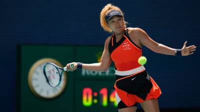 Greeted with cheers, Naomi Osaka breezes into 2nd round of Miami Open