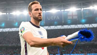Kane: England won't 'shy away' from human rights issues in Qatar
