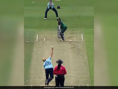 Danni Wyatt - Sophie Ecclestone - Katherine Brunt - Watch: England's Katherine Brunt Dismisses Sidra Ameen With "An Absolute Jaffa" During Women's World Cup Match - sports.ndtv.com - Pakistan