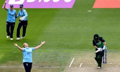 Tammy Beaumont - Danni Wyatt - Sophie Ecclestone - Katherine Brunt - England edge closer to World Cup semis after cruising past Pakistan - theguardian.com - Pakistan