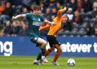 Grant Maccann - Hull City player secures transfer exit - msn.com - Britain - Birmingham - county Stockport -  Hull -  Portsmouth