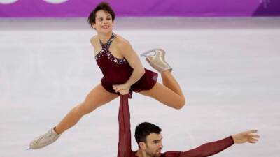Isu - ISU replaces commentators, apologizes for vulgar comment aimed at Duhamel - tsn.ca - Britain - Russia - Ukraine - Canada