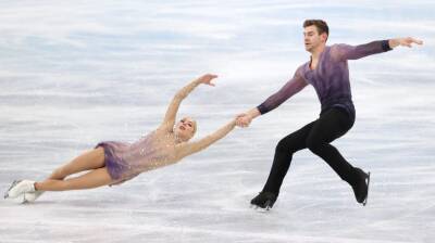 U.S. wins first figure skating worlds pairs’ title since 1979; Ashley Cain-Gribble hurt in fall - nbcsports.com - Russia - France - Usa - China - Japan
