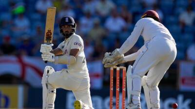 Saqib Mahmood admits seeing team-mates ready to field spurred on last-wicket duo