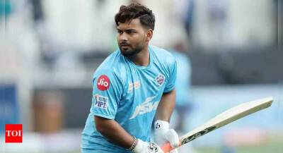 Pat Cummins - IPL 2022: Exclusive - Can't give up what has brought me this far, says Rishabh Pant - timesofindia.indiatimes.com - India -  Delhi
