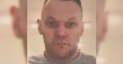 Mike Evans - Killer on the run after escaping prison - call 999 if you see him - manchestereveningnews.co.uk -  Norwich - county Norfolk