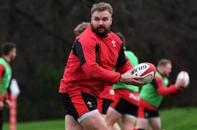 Tomas Francis - Owen Watkin - Wales prop should have been replaced after head injury: Six Nations panel - news24.com