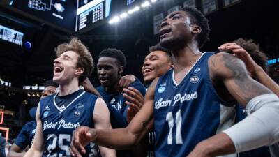 March Madness 2022 - From Eli Manning's fandom to signs on the Jersey Turnpike - A viral week with Cinderella Saint Peter's