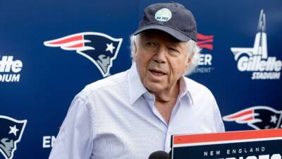 New England Patriots owner Robert Kraft credits Maine teens for bringing runaway bus to a stop