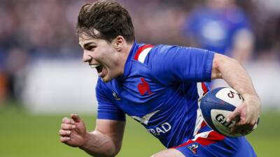 'Truly special' Antoine Dupont named 6N player of tournament