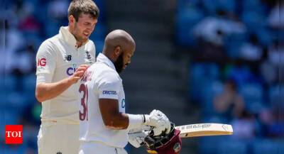 Craig Overton - John Campbell - West Indies batter John Campbell struck on head by two balls in a row - timesofindia.indiatimes.com - county Campbell - Grenada