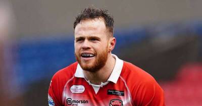 Salford Red Devils' Joe Burgess ready to fly against old club Wigan and end trophy duck - msn.com