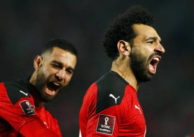 Mohamed Salah sets up win for Egypt over Senegal, Slimani stuns Cameroon