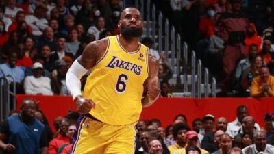 Los Angeles Lakers' Frank Vogel touts LeBron James' case for MVP