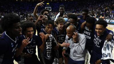 March Madness 2022 -- Saint Peter's Peacocks' Sweet 16 win over Purdue causes social media frenzy