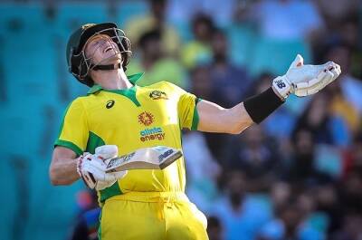 Australia's Smith out of Pakistan ODI series with elbow injury