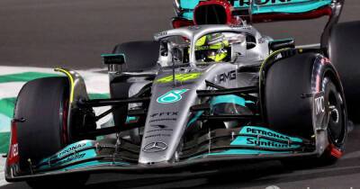 Lewis Hamilton - George Russell - Andrew Shovlin - Carl Bingham - Mercedes set-up trials in Jeddah F1 practice didn't solve porpoising - msn.com - Bahrain -  Jeddah