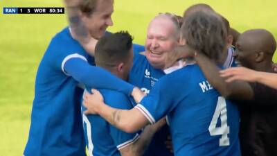 La emoción por volver a ver marcar un gol a Gascoigne: en bandeja y a cámara lenta - en.as.com - Madrid