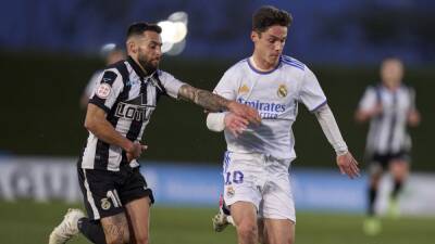 Miguel Gutiérrez - Arribas salva al Castilla sobre la bocina tras un error arbitral - en.as.com - Madrid