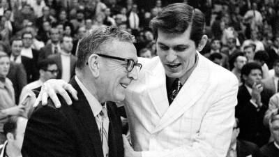 Joe Williams, coach of NCAA men's basketball tournament finalist Jacksonville, dies at 88