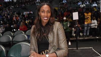 Basketball Hall of Famer Lisa Leslie says she was told not to make a 'big fuss' over Brittney Griner situation