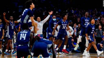Saint Peter's becomes first No. 15 seed to reach Elite Eight in NCAA tournament history - edition.cnn.com - state North Carolina -  Philadelphia - Jersey
