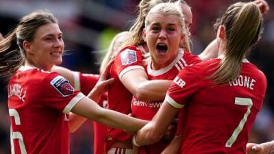 Alessia Russo - Katie Zelem - Ona Batlle - Manchester United Women 3-1 Everton Women: Alessia Russo scores twice in comeback victory - bbc.com - Manchester - Scotland - county Banner