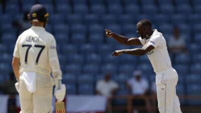 Zak Crawley - Dan Lawrence - England in West Indies: Joe Root's side slump to 10-wicket defeat in Grenada - bbc.com - New Zealand - India - Grenada