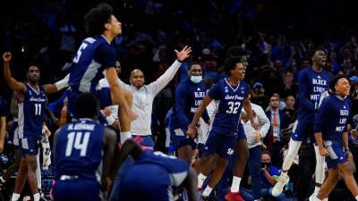 Sportsbooks face major liability if Saint Peter's wins title; N.J. books to pay out on UNC as East champ win or lose vs. in-state Peacocks